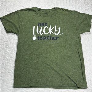 One Lucky Teacher Green Short Sleeve T Shirt Crewneck size medium